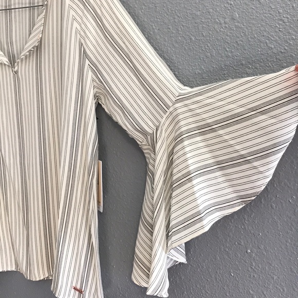 Ivanka Trump Blouse - Picture 8 of 8